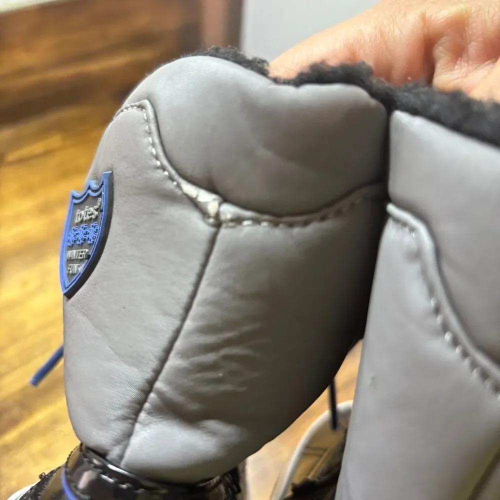 Totes Gray And Black Snow Boots‎ Size 8
